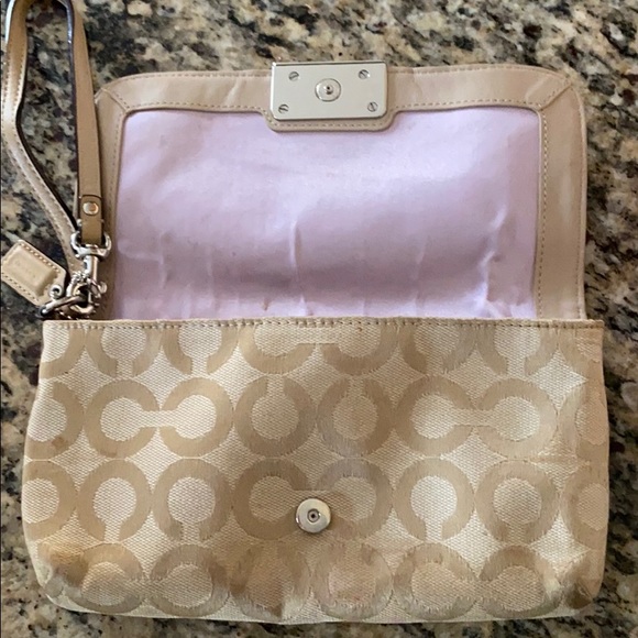 Coach wristlet - Picture 3 of 4